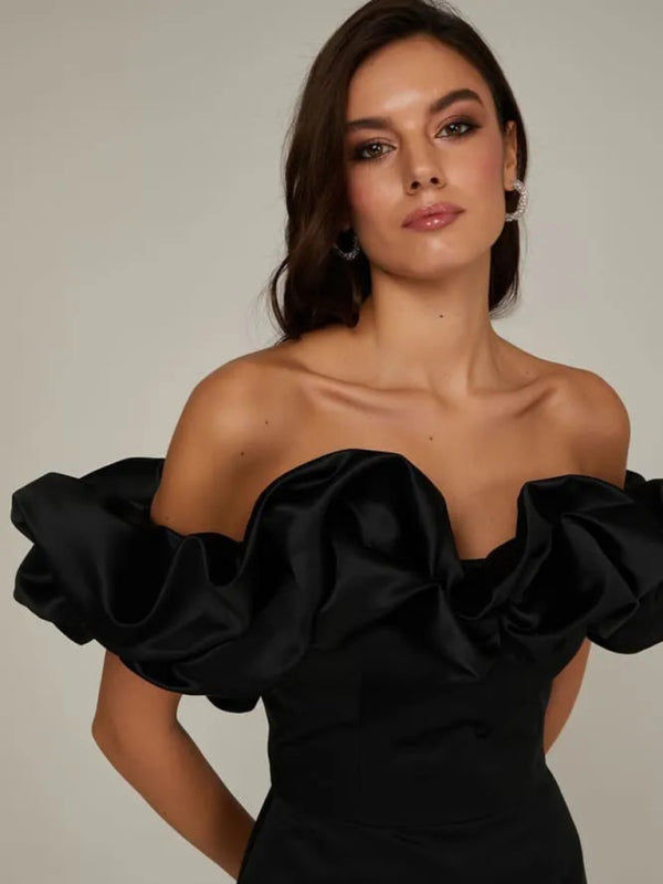 Heleen | Satijnen Ruffle Off Shoulder Jurk