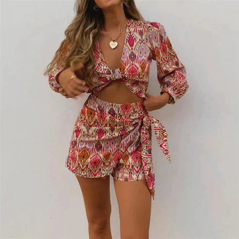 Esmee | Crop Bluse und Wickelrock Shorts Set